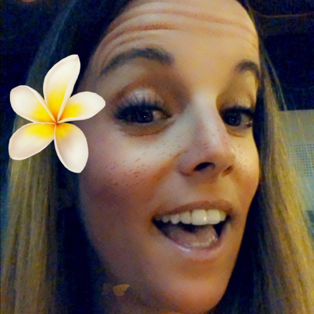 Meet your Posher, Christina